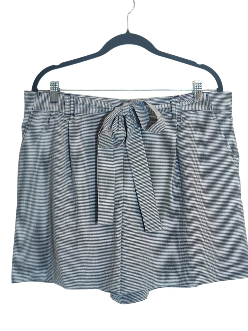 Nicole Miller Navy and White Gingham Tie Waist Shorts Size XL